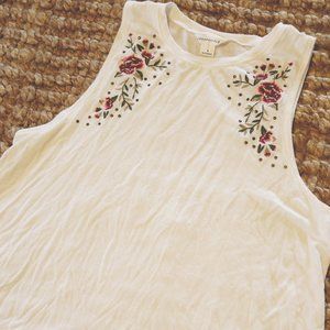Aeropostale White Flower Tank Sz SM